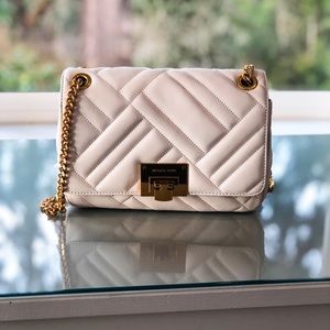 🌟HP🌟NWT! Michael Kors Vivianne shoulder flap bag